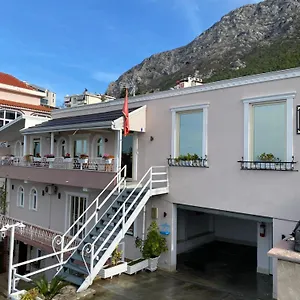  Bed & Breakfast Alesio Albanië